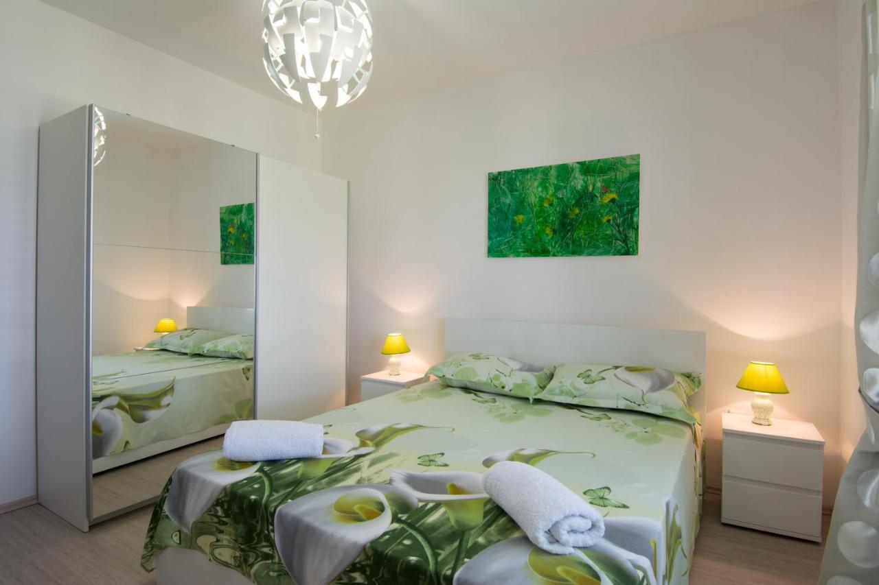 טרוגיר Lux Apartman S Pogledom Na More מראה חיצוני תמונה